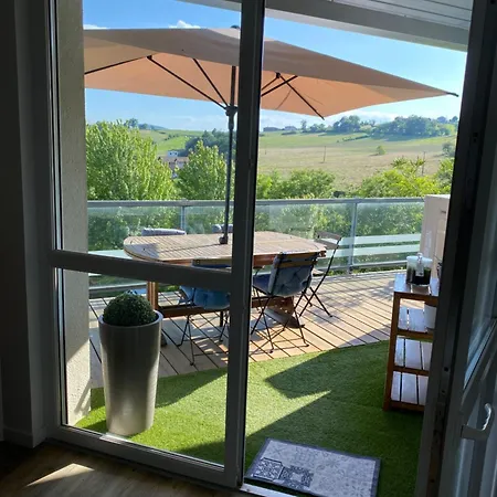 100m2 Au Calme Dans Un Ecrin De Verdure 아파트 생-샤몽