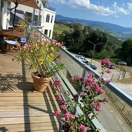 100m2 Au Calme Dans Un Ecrin De Verdure 아파트 생-샤몽