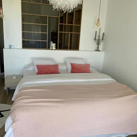 100m2 Au Calme Dans Un Ecrin De Verdure * סן-שאמון